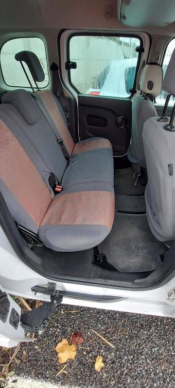 Renault Kangoo - 2013 - 284004kms - Automobil: slika Renault Kangoo - 2013 - 284004kms - Automobil Renault Kangoo - 2013 - 284004kms - Automobil: slika Renault Kangoo - 2013 - 284004kms - Automobil