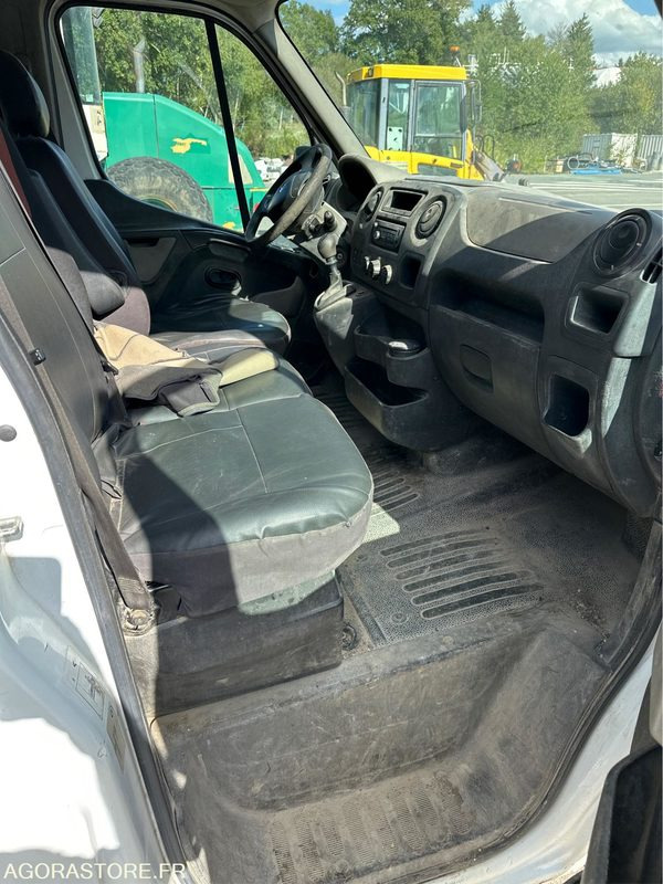 Furgon Renault Master - 2013 - 197524kms (P1509880): slika Furgon Renault Master - 2013 - 197524kms (P1509880) Furgon Renault Master - 2013 - 197524kms (P1509880): slika Furgon Renault Master - 2013 - 197524kms (P1509880)