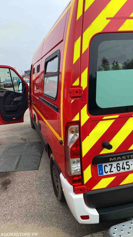 Renault Master III - 23/10/2013 - Vozilo hitne pomoći: slika  Renault Master III - 23/10/2013 - Vozilo hitne pomoći Renault Master III - 23/10/2013 - Vozilo hitne pomoći: slika  Renault Master III - 23/10/2013 - Vozilo hitne pomoći