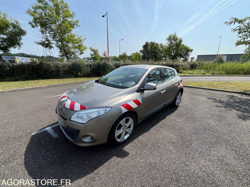 Renault Megane - 2011 - 223 032 km - Automobil: slika Renault Megane - 2011 - 223 032 km - Automobil Renault Megane - 2011 - 223 032 km - Automobil: slika Renault Megane - 2011 - 223 032 km - Automobil