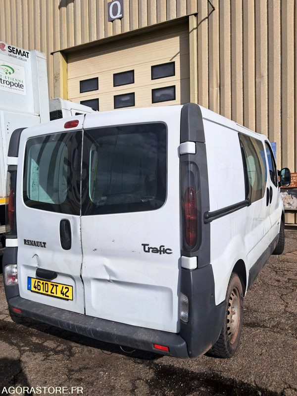Renault TRAFIC 4610 ZT 42 - Mali kombi: slika Renault TRAFIC 4610 ZT 42 - Mali kombi Renault TRAFIC 4610 ZT 42 - Mali kombi: slika Renault TRAFIC 4610 ZT 42 - Mali kombi