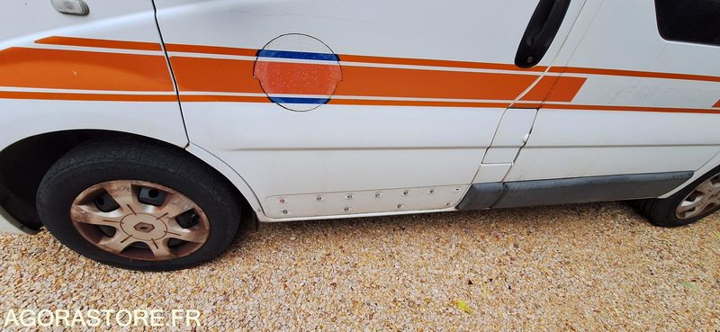 Renault Trafic - 2006 - 130000 - Minibus, Putnički kombi: slika Renault Trafic - 2006 - 130000 - Minibus, Putnički kombi Renault Trafic - 2006 - 130000 - Minibus, Putnički kombi: slika Renault Trafic - 2006 - 130000 - Minibus, Putnički kombi