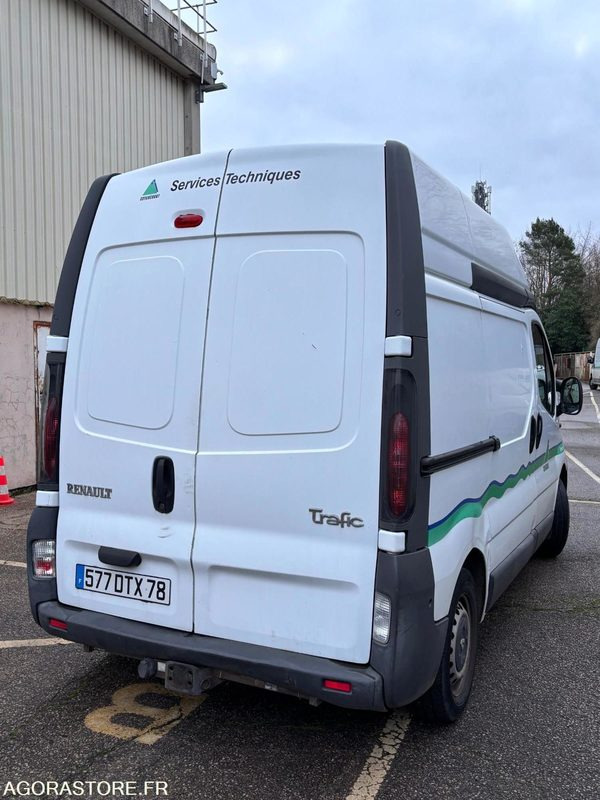 Renault Trafic - 2006 - 52813km - Furgon: slika Renault Trafic - 2006 - 52813km - Furgon Renault Trafic - 2006 - 52813km - Furgon: slika Renault Trafic - 2006 - 52813km - Furgon