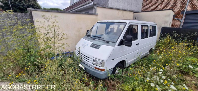 Renault Trafic 9 places 1997 33855 km - Minibus, Putnički kombi: slika Renault Trafic 9 places 1997 33855 km - Minibus, Putnički kombi Renault Trafic 9 places 1997 33855 km - Minibus, Putnički kombi: slika Renault Trafic 9 places 1997 33855 km - Minibus, Putnički kombi