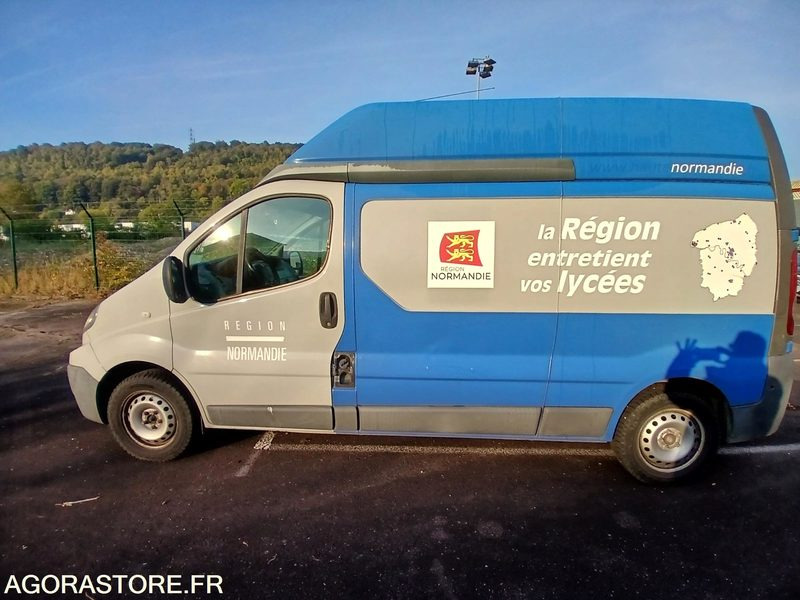 Renault Trafic – Diesel – 2010- 76 566 km - Furgon: slika Renault Trafic – Diesel – 2010- 76 566 km - Furgon Renault Trafic – Diesel – 2010- 76 566 km - Furgon: slika Renault Trafic – Diesel – 2010- 76 566 km - Furgon
