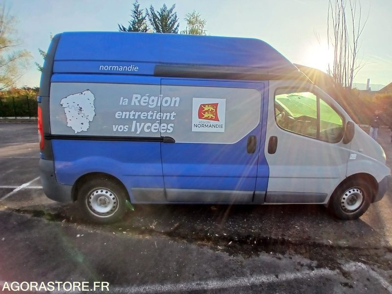 Renault Trafic – Diesel – 2010- 76 566 km - Furgon: slika Renault Trafic – Diesel – 2010- 76 566 km - Furgon Renault Trafic – Diesel – 2010- 76 566 km - Furgon: slika Renault Trafic – Diesel – 2010- 76 566 km - Furgon