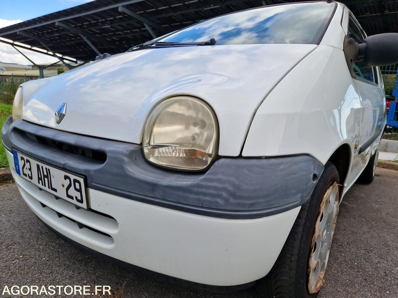 Renault Twingo - 2007 - 85550 - 23AHL29 - Automobil: slika Renault Twingo - 2007 - 85550 - 23AHL29 - Automobil Renault Twingo - 2007 - 85550 - 23AHL29 - Automobil: slika Renault Twingo - 2007 - 85550 - 23AHL29 - Automobil