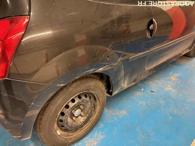 Renault Twingo essence année 2010 avec 122700 km - Automobil: slika Renault Twingo essence année 2010 avec 122700 km - Automobil Renault Twingo essence année 2010 avec 122700 km - Automobil: slika Renault Twingo essence année 2010 avec 122700 km - Automobil