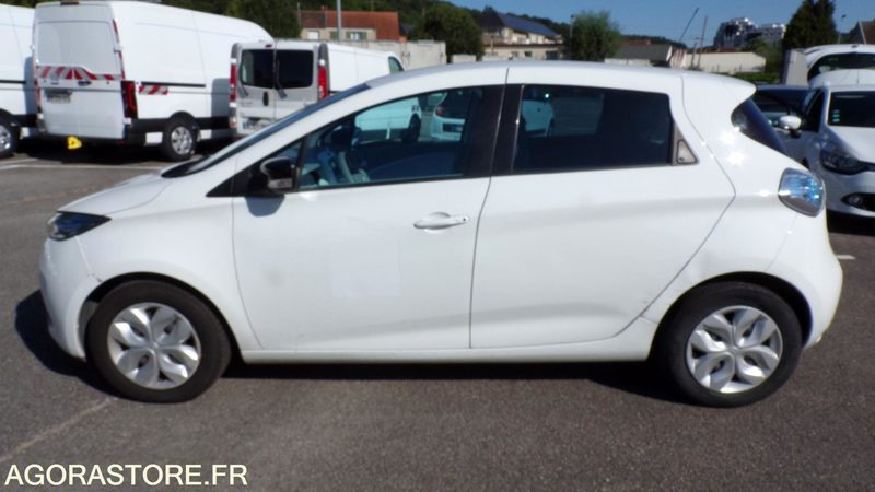 Renault Zoe CW-657-KC (BP) - Automobil: slika Renault Zoe CW-657-KC (BP) - Automobil Renault Zoe CW-657-KC (BP) - Automobil: slika Renault Zoe CW-657-KC (BP) - Automobil