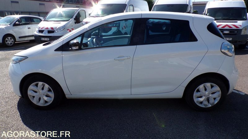Renault Zoe CW-802-KC (BP) - Automobil: slika Renault Zoe CW-802-KC (BP) - Automobil Renault Zoe CW-802-KC (BP) - Automobil: slika Renault Zoe CW-802-KC (BP) - Automobil