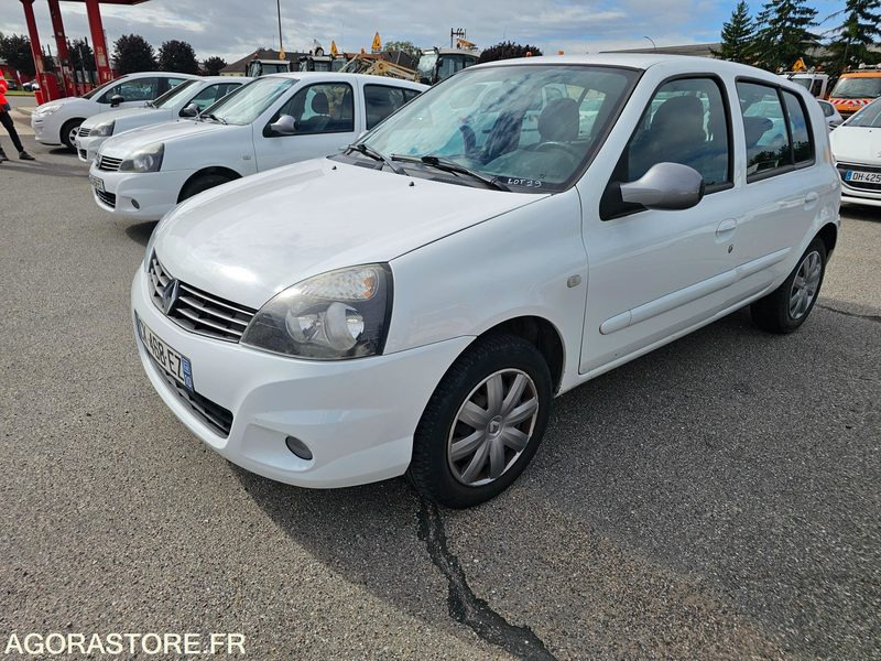 Renault clio - 2012 - 132632km - CK468EZ - Automobil: slika Renault clio - 2012 - 132632km - CK468EZ - Automobil Renault clio - 2012 - 132632km - CK468EZ - Automobil: slika Renault clio - 2012 - 132632km - CK468EZ - Automobil