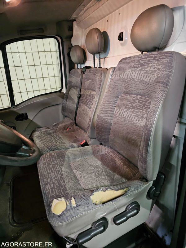 Renault master - 2006 - 52027kms - 9642 ZM 93 - Furgon: slika Renault master - 2006 - 52027kms - 9642 ZM 93 - Furgon Renault master - 2006 - 52027kms - 9642 ZM 93 - Furgon: slika Renault master - 2006 - 52027kms - 9642 ZM 93 - Furgon