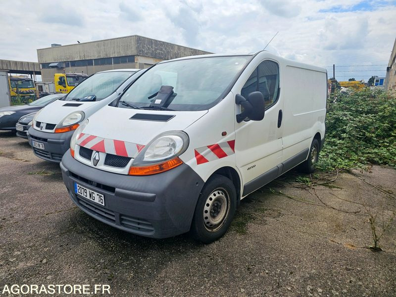Renault trafic - 2003 - 344971km - 2079WG76 - Furgon: slika Renault trafic - 2003 - 344971km - 2079WG76 - Furgon Renault trafic - 2003 - 344971km - 2079WG76 - Furgon: slika Renault trafic - 2003 - 344971km - 2079WG76 - Furgon