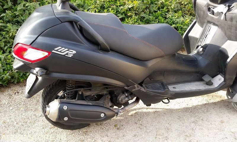 SCOOTER 3 ROUES PIAGGIO MP3 300 LT - Motocikl: slika SCOOTER 3 ROUES PIAGGIO MP3 300 LT - Motocikl SCOOTER 3 ROUES PIAGGIO MP3 300 LT - Motocikl: slika SCOOTER 3 ROUES PIAGGIO MP3 300 LT - Motocikl
