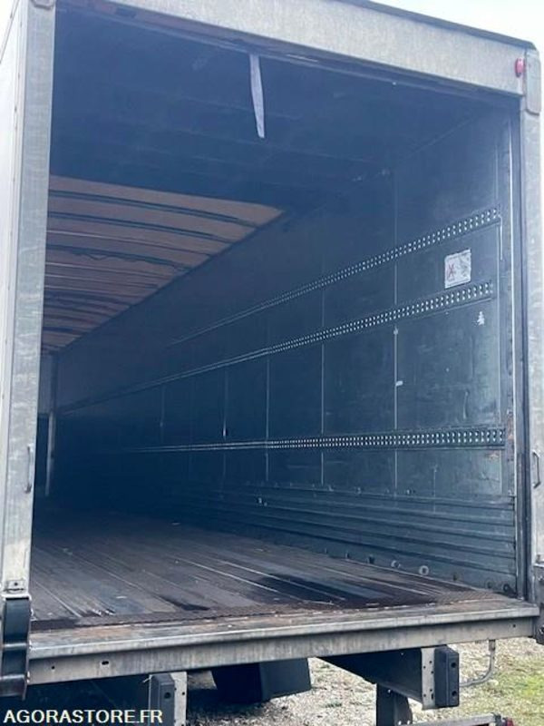 SEMI REMORQUE SAMRO - FOURGON - 2008 - Poluprikolica sa zatvorenim sandukom: slika SEMI REMORQUE SAMRO - FOURGON - 2008 - Poluprikolica sa zatvorenim sandukom SEMI REMORQUE SAMRO - FOURGON - 2008 - Poluprikolica sa zatvorenim sandukom: slika SEMI REMORQUE SAMRO - FOURGON - 2008 - Poluprikolica sa zatvorenim sandukom