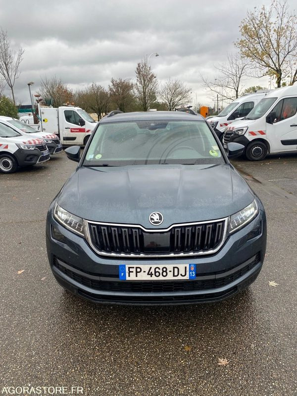 Skoda Kodiaq 2.0 TDI 16V 4x2 DSG7 150 cv Boîte auto - 2020 - 280750km - SUV: slika Skoda Kodiaq 2.0 TDI 16V 4x2 DSG7 150 cv Boîte auto - 2020 - 280750km - SUV Skoda Kodiaq 2.0 TDI 16V 4x2 DSG7 150 cv Boîte auto - 2020 - 280750km - SUV: slika Skoda Kodiaq 2.0 TDI 16V 4x2 DSG7 150 cv Boîte auto - 2020 - 280750km - SUV