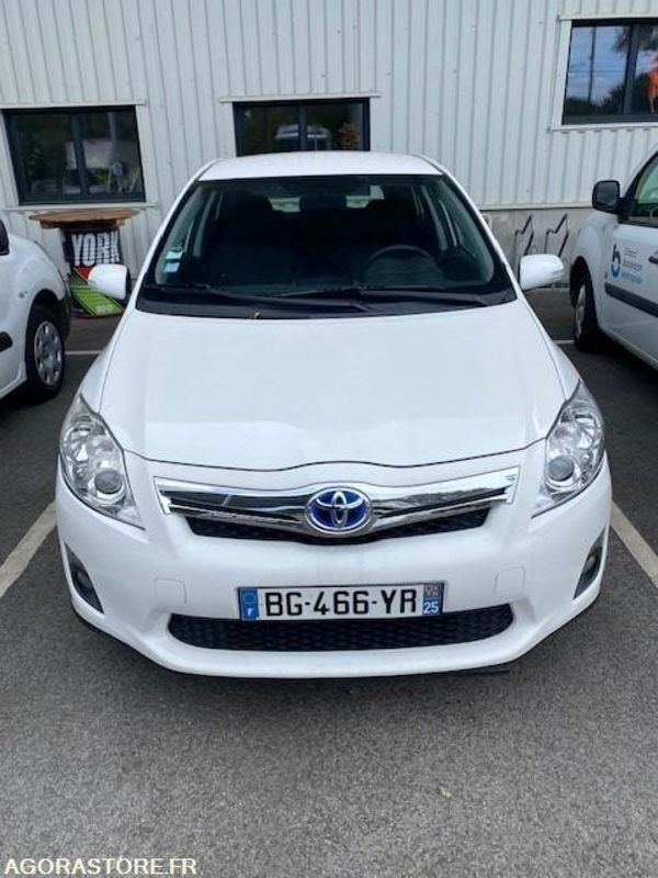 TOYOTA AURIS HYBRIDE ESSENCE (PAR1405) - Automobil: slika TOYOTA AURIS HYBRIDE ESSENCE (PAR1405) - Automobil TOYOTA AURIS HYBRIDE ESSENCE (PAR1405) - Automobil: slika TOYOTA AURIS HYBRIDE ESSENCE (PAR1405) - Automobil