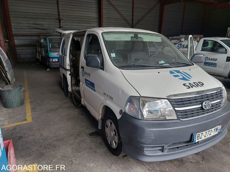 TOYOTA Hiace fourgon HP HUWER 2012 272000KM ROULANT EXPORT UNIQUEMENT - Mali kombi: slika TOYOTA Hiace fourgon HP HUWER 2012 272000KM ROULANT EXPORT UNIQUEMENT - Mali kombi TOYOTA Hiace fourgon HP HUWER 2012 272000KM ROULANT EXPORT UNIQUEMENT - Mali kombi: slika TOYOTA Hiace fourgon HP HUWER 2012 272000KM ROULANT EXPORT UNIQUEMENT - Mali kombi