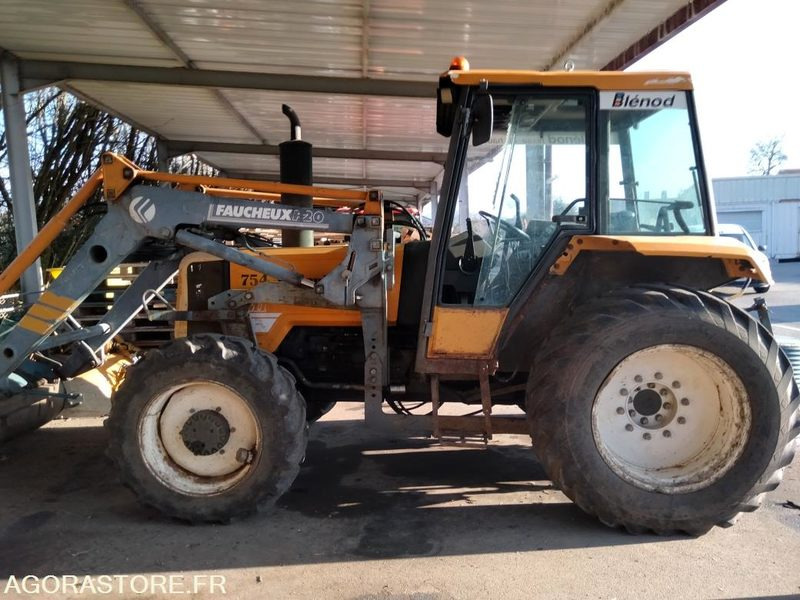 TRACTEUR CHARGEUR RENAULT 754 - 70 CV - Traktor: slika TRACTEUR CHARGEUR RENAULT 754 - 70 CV - Traktor TRACTEUR CHARGEUR RENAULT 754 - 70 CV - Traktor: slika TRACTEUR CHARGEUR RENAULT 754 - 70 CV - Traktor