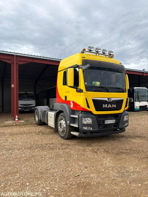 MAN TGB - 2018 - 273525 kms - Tegljač: slika MAN TGB - 2018 - 273525 kms - Tegljač MAN TGB - 2018 - 273525 kms - Tegljač: slika MAN TGB - 2018 - 273525 kms - Tegljač