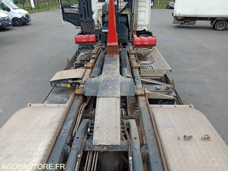 MAN TGS 26.480 6X2-2 / 2017 / 358627 kms / EK031GF - Tegljač: slika MAN TGS 26.480 6X2-2 / 2017 / 358627 kms / EK031GF - Tegljač MAN TGS 26.480 6X2-2 / 2017 / 358627 kms / EK031GF - Tegljač: slika MAN TGS 26.480 6X2-2 / 2017 / 358627 kms / EK031GF - Tegljač