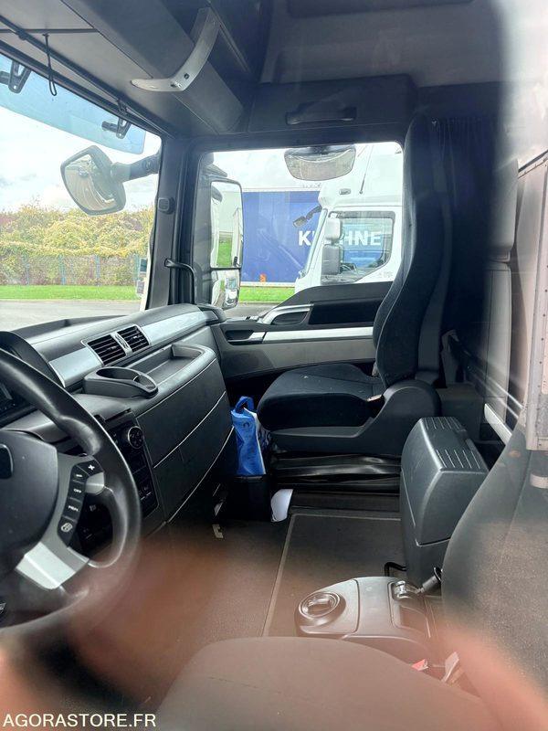 Man TGX 440 EURO 6 - 2015 - 770 050km TRES BON ETAT - Tegljač: slika Man TGX 440 EURO 6 - 2015 - 770 050km TRES BON ETAT - Tegljač Man TGX 440 EURO 6 - 2015 - 770 050km TRES BON ETAT - Tegljač: slika Man TGX 440 EURO 6 - 2015 - 770 050km TRES BON ETAT - Tegljač