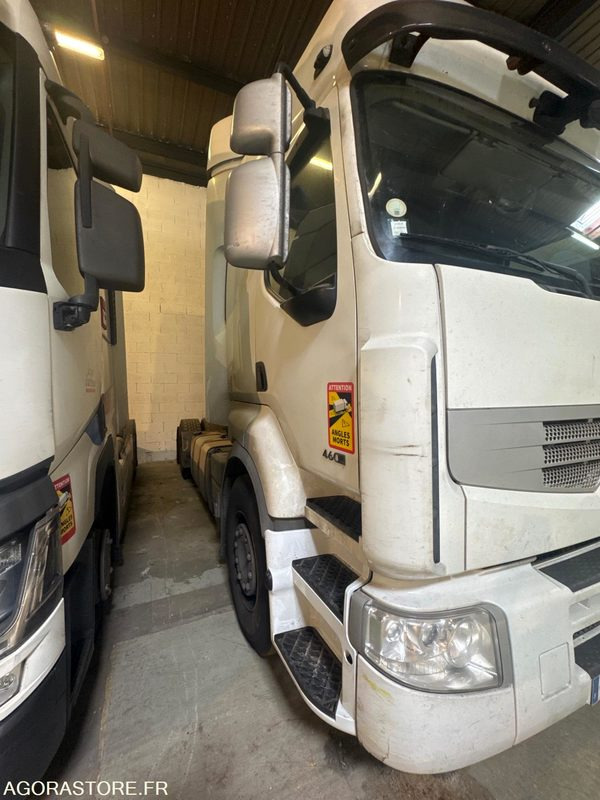 RENAULT PREMIUM 460 - 636777KM - 2012 - Tegljač: slika RENAULT PREMIUM 460 - 636777KM - 2012 - Tegljač RENAULT PREMIUM 460 - 636777KM - 2012 - Tegljač: slika RENAULT PREMIUM 460 - 636777KM - 2012 - Tegljač