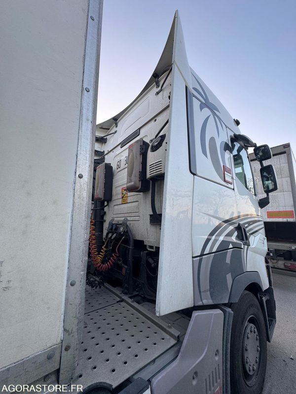 RENAULT T520 HIGH - 907 798KM - 2015 - Tegljač: slika RENAULT T520 HIGH - 907 798KM - 2015 - Tegljač RENAULT T520 HIGH - 907 798KM - 2015 - Tegljač: slika RENAULT T520 HIGH - 907 798KM - 2015 - Tegljač