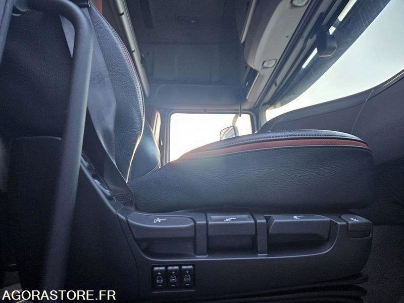 TRACTEUR DAF XF 510 XL - 2016 - 447 120km - TRES BON ETAT - Tegljač: slika TRACTEUR DAF XF 510 XL - 2016 - 447 120km - TRES BON ETAT - Tegljač TRACTEUR DAF XF 510 XL - 2016 - 447 120km - TRES BON ETAT - Tegljač: slika TRACTEUR DAF XF 510 XL - 2016 - 447 120km - TRES BON ETAT - Tegljač