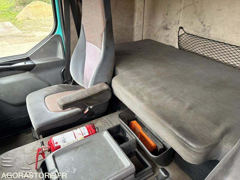 TRACTEUR RENAULT 420 DCI - Tegljač: slika  TRACTEUR RENAULT 420 DCI - Tegljač TRACTEUR RENAULT 420 DCI - Tegljač: slika  TRACTEUR RENAULT 420 DCI - Tegljač