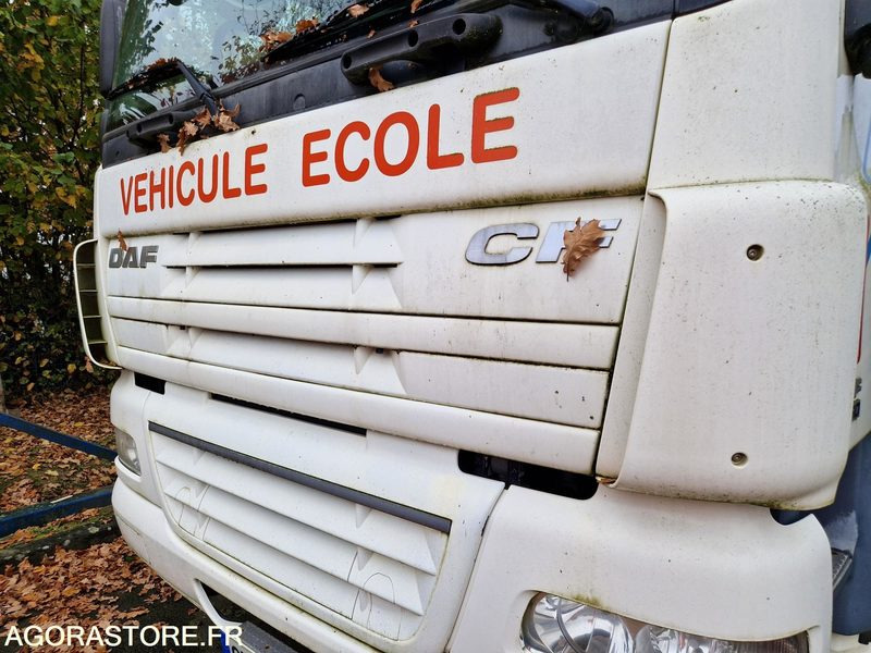 Tracteur DAF CF 85.360 - 2012 -193474 Kms -CN640HC - Tegljač: slika Tracteur DAF CF 85.360 - 2012 -193474 Kms -CN640HC - Tegljač Tracteur DAF CF 85.360 - 2012 -193474 Kms -CN640HC - Tegljač: slika Tracteur DAF CF 85.360 - 2012 -193474 Kms -CN640HC - Tegljač