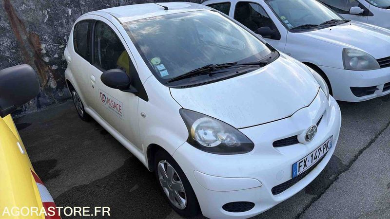 Toyota Aygo - 2009 - 81227kms - FX-147-PK - Automobil: slika Toyota Aygo - 2009 - 81227kms - FX-147-PK - Automobil Toyota Aygo - 2009 - 81227kms - FX-147-PK - Automobil: slika Toyota Aygo - 2009 - 81227kms - FX-147-PK - Automobil