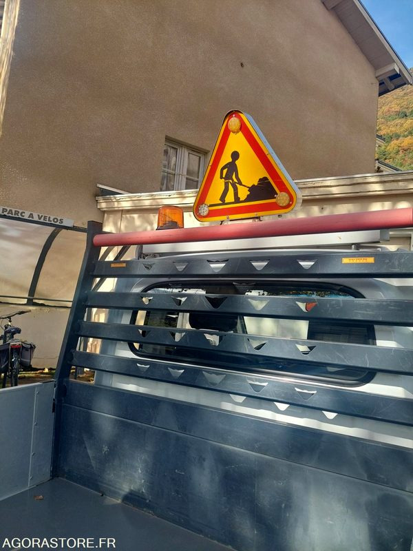 Tri-benne Giotti Victoria Gladiator Essence - Mali kamion kiper: slika Tri-benne Giotti Victoria Gladiator Essence - Mali kamion kiper Tri-benne Giotti Victoria Gladiator Essence - Mali kamion kiper: slika Tri-benne Giotti Victoria Gladiator Essence - Mali kamion kiper