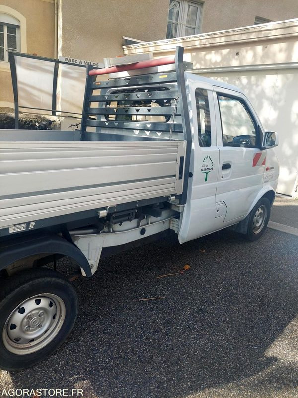 Tri-benne Giotti Victoria Gladiator Essence - Mali kamion kiper: slika Tri-benne Giotti Victoria Gladiator Essence - Mali kamion kiper Tri-benne Giotti Victoria Gladiator Essence - Mali kamion kiper: slika Tri-benne Giotti Victoria Gladiator Essence - Mali kamion kiper