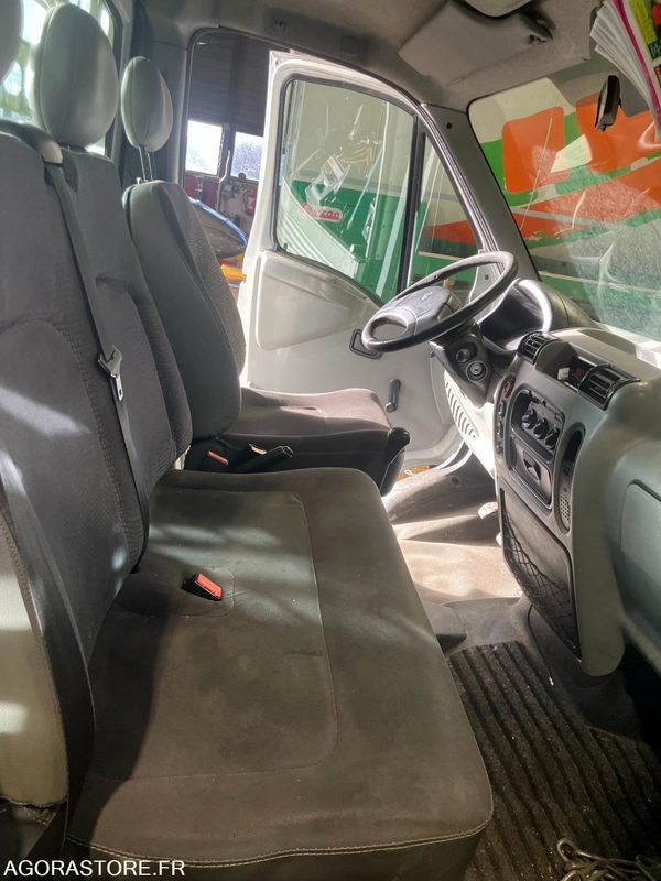 VEHICULE UTILITAIRE PLATEAU - Mali kamion kiper: slika VEHICULE UTILITAIRE PLATEAU - Mali kamion kiper VEHICULE UTILITAIRE PLATEAU - Mali kamion kiper: slika VEHICULE UTILITAIRE PLATEAU - Mali kamion kiper