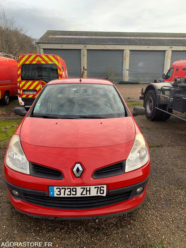 VL RENAULT CLIO3 3739ZH76 - Automobil: slika VL RENAULT CLIO3 3739ZH76 - Automobil VL RENAULT CLIO3 3739ZH76 - Automobil: slika VL RENAULT CLIO3 3739ZH76 - Automobil
