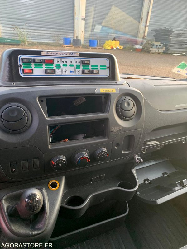 VSAV RENAULT MASTER3 BW219QR - Furgon: slika VSAV RENAULT MASTER3 BW219QR - Furgon VSAV RENAULT MASTER3 BW219QR - Furgon: slika VSAV RENAULT MASTER3 BW219QR - Furgon