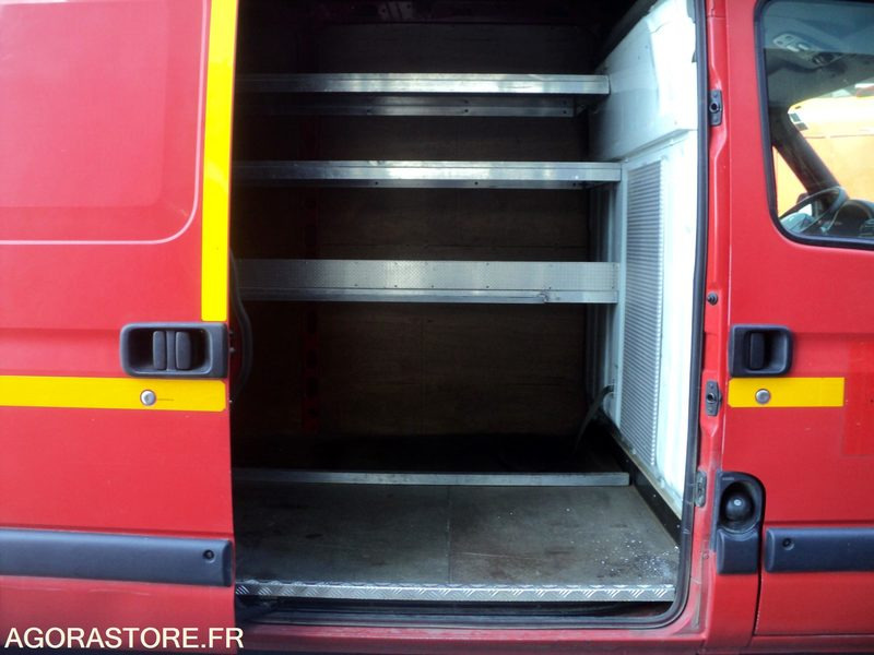 Mali kombi VTU RENAULT MASTER 90 DCI n° 584 AEH 35: slika Mali kombi VTU RENAULT MASTER 90 DCI n° 584 AEH 35