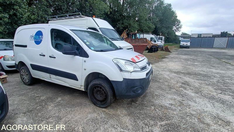 VU FOURGONNETTE CITROEN BERLINGO DANGEL 4X4 (BV changée avec embrayage) - Mali kombi: slika VU FOURGONNETTE CITROEN BERLINGO DANGEL 4X4 (BV changée avec embrayage) - Mali kombi VU FOURGONNETTE CITROEN BERLINGO DANGEL 4X4 (BV changée avec embrayage) - Mali kombi: slika VU FOURGONNETTE CITROEN BERLINGO DANGEL 4X4 (BV changée avec embrayage) - Mali kombi
