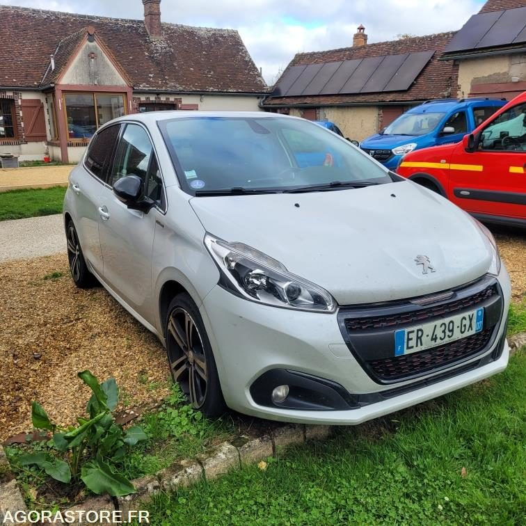 Peugeot 208 gt line - 125 321 kms - 2017 - Automobil: slika peugeot 208 gt line - 125 321 kms - 2017 - Automobil Peugeot 208 gt line - 125 321 kms - 2017 - Automobil: slika peugeot 208 gt line - 125 321 kms - 2017 - Automobil