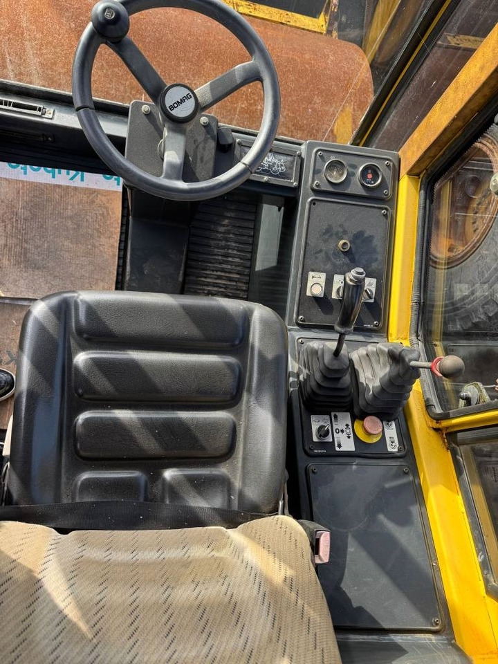 Bomag D177D-3 - Kompaktor: slika Bomag D177D-3 - Kompaktor Bomag D177D-3 - Kompaktor: slika Bomag D177D-3 - Kompaktor