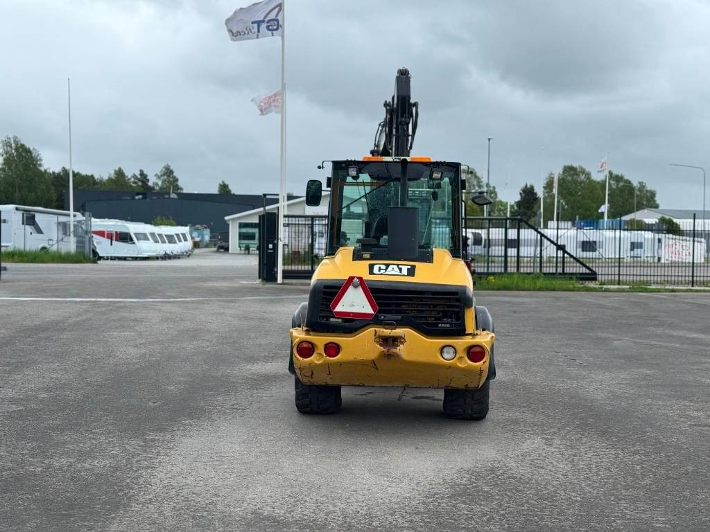 CAT 906 H - Utovarivač na kotačima: slika CAT 906 H - Utovarivač na kotačima CAT 906 H - Utovarivač na kotačima: slika CAT 906 H - Utovarivač na kotačima