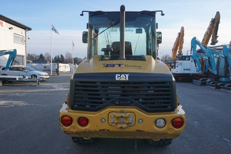 CAT 906 M - Utovarivač na kotačima: slika CAT 906 M - Utovarivač na kotačima CAT 906 M - Utovarivač na kotačima: slika CAT 906 M - Utovarivač na kotačima