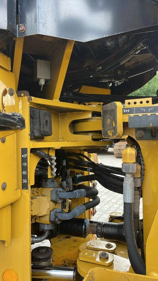 CAT 938M - Utovarivač na kotačima: slika CAT 938M - Utovarivač na kotačima CAT 938M - Utovarivač na kotačima: slika CAT 938M - Utovarivač na kotačima