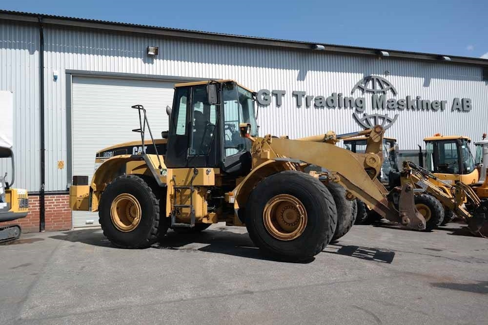 CAT 962G - Utovarivač na kotačima: slika CAT 962G - Utovarivač na kotačima CAT 962G - Utovarivač na kotačima: slika CAT 962G - Utovarivač na kotačima