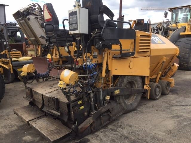 CAT AP 300  - Finišer za asfalt: slika CAT AP 300  - Finišer za asfalt CAT AP 300  - Finišer za asfalt: slika CAT AP 300  - Finišer za asfalt