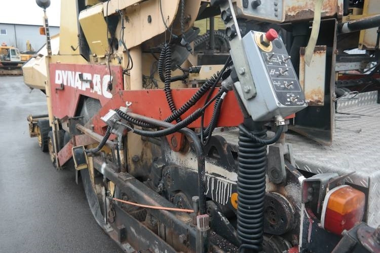 Dynapack F121 4WD - Finišer za asfalt: slika Dynapack F121 4WD - Finišer za asfalt Dynapack F121 4WD - Finišer za asfalt: slika Dynapack F121 4WD - Finišer za asfalt