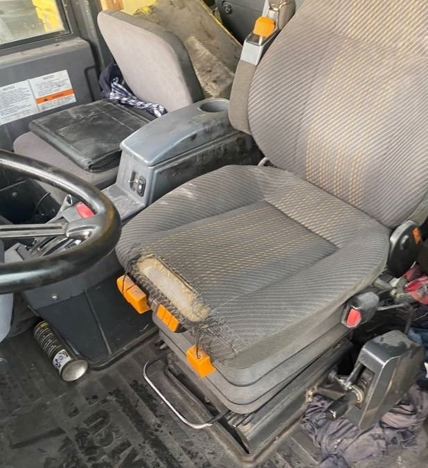 Komatsu HD 405-7 - Kruti istovarivač/ Kamion za prijevoz kamenja: slika Komatsu HD 405-7 - Kruti istovarivač/ Kamion za prijevoz kamenja Komatsu HD 405-7 - Kruti istovarivač/ Kamion za prijevoz kamenja: slika Komatsu HD 405-7 - Kruti istovarivač/ Kamion za prijevoz kamenja