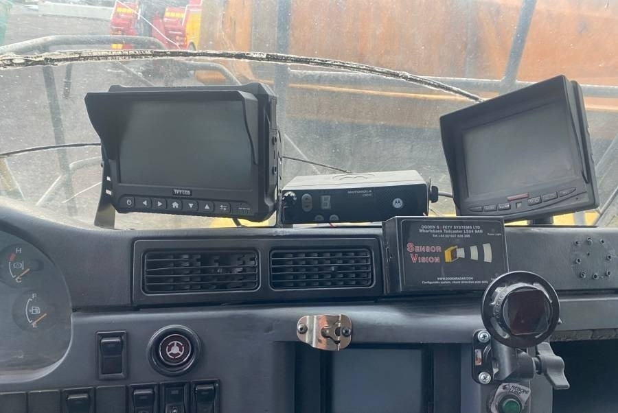 Kruti istovarivač/ Kamion za prijevoz kamenja Komatsu HD405-7: slika Kruti istovarivač/ Kamion za prijevoz kamenja Komatsu HD405-7