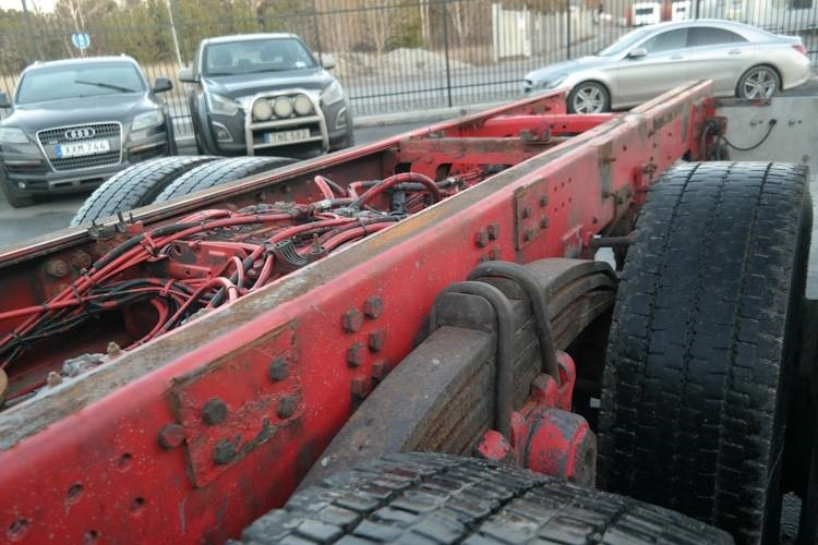 Scania R 620 - Kamion-šasija: slika Scania R 620 - Kamion-šasija Scania R 620 - Kamion-šasija: slika Scania R 620 - Kamion-šasija